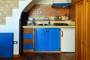 Ofen, Wasserkocher mit Kaffee-/Teezubehör, Mixer