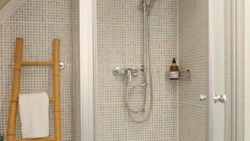 Shower, towels, soap, shampoo