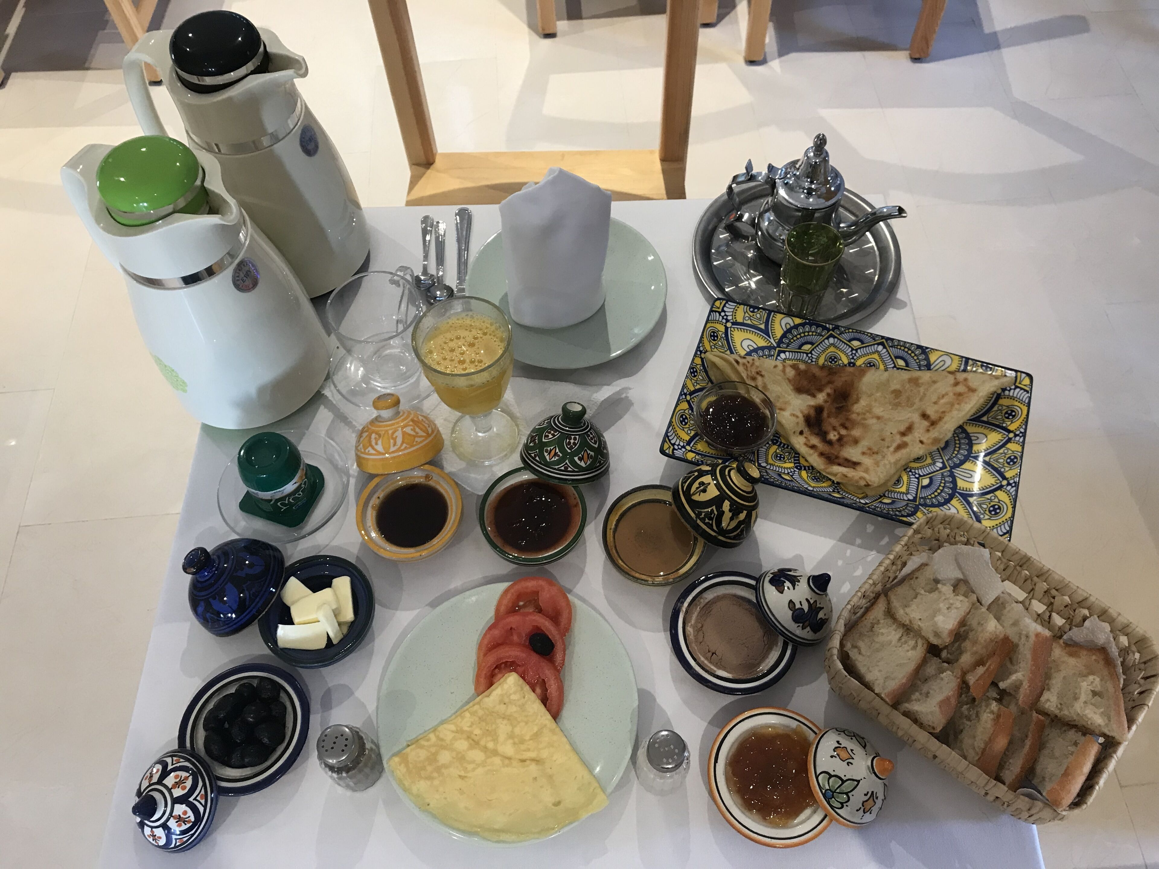 Daily full breakfast (EUR 4.5 per person)