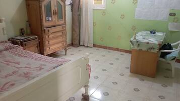 4 chambres, fer et planche Ă repasser, Wi-Fi gratuit