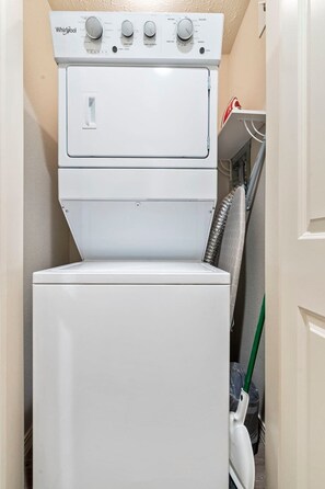 公寓客房, 多張床, 陽台 (Ozark Views at Majestic) | 住宿內部