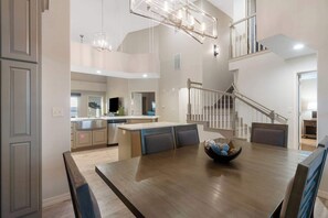 Condo, Multiple Beds, Balcony (Ozark Views at Majestic) | Dining