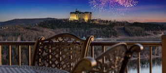 New Listing Ozark Views at Majestic - Perched on the Hills