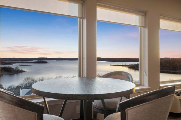 Condo, Multiple Beds, Balcony (Ozark Views at Majestic) | Dining