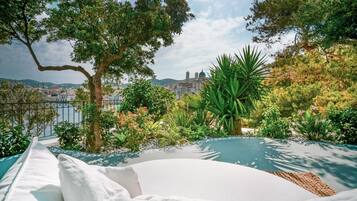 Habitació superior, vistes al mar | 1 dormitori, cobrellits i matalassos de la marca Select Comfort