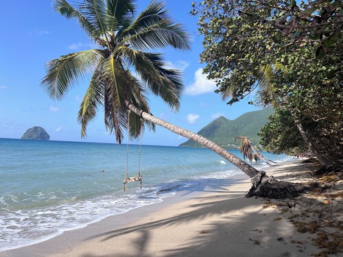Beachfront & Town Center • 2 Bedrooms • 2 Ensuite Baths