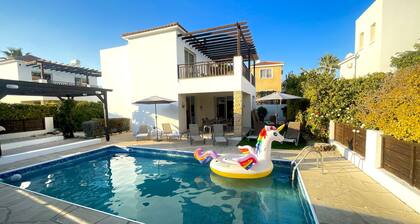 Villa Georgina!Beautiful 3bedroom Villa at Coral bay