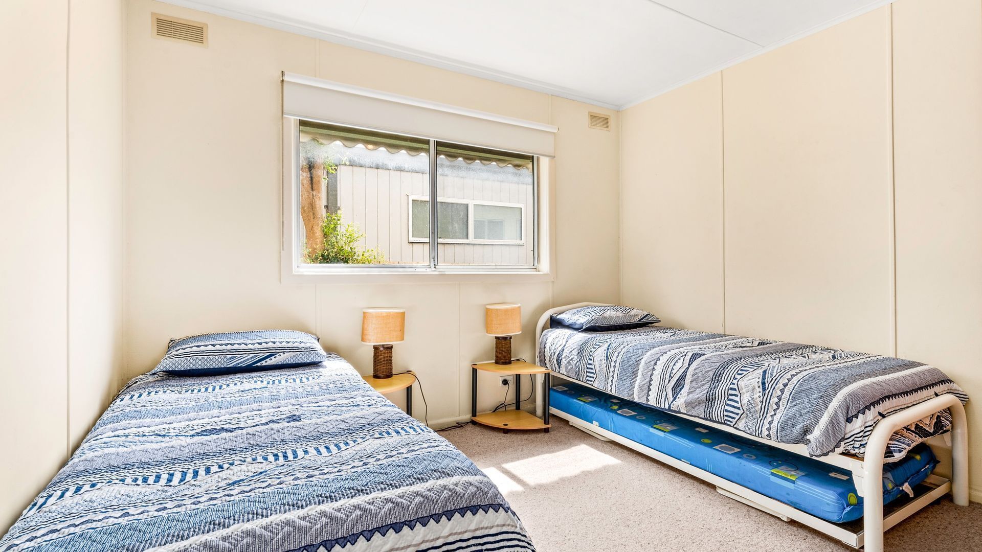 4 bedrooms, iron/ironing board, travel cot, Internet