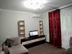 Living area - Квартира в центре города где тихо и спокойно (Алматы)