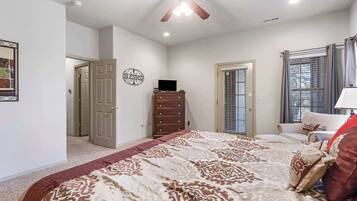 Condo, Multiple Beds, Patio, Garden View (Silver Dollar Hideaway) | 2 bedrooms, individually decorated, individually furnished