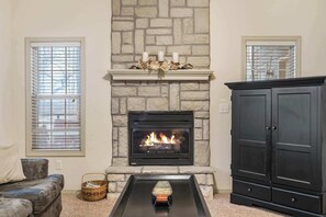 Condo, Multiple Beds, Patio, Garden View (Silver Dollar Hideaway) | Interior