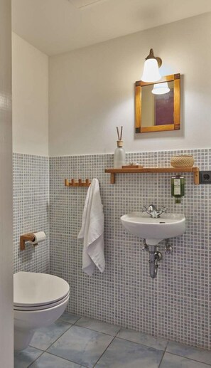Dusche, Handtücher, Seife, Shampoo