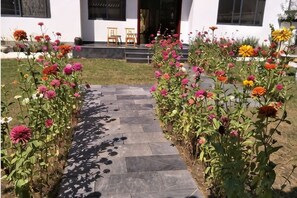 Unclassified image, 4 of 37, button - Huashu Theme Inn (Wuyuan)