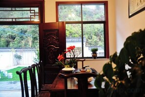 Unclassified image, 2 of 37, button - Huashu Theme Inn (Wuyuan)