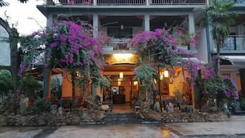 Ngoại thất