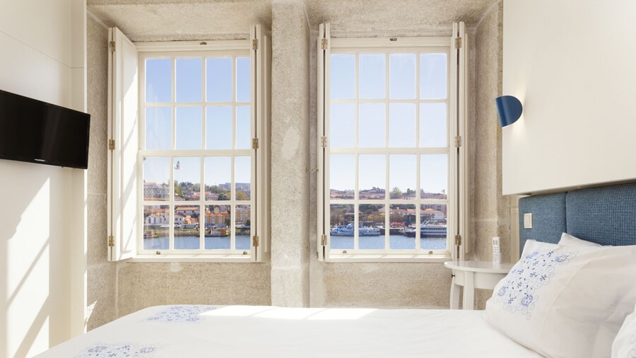 Oporto Home River Front