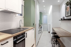 Standard Apartment | Private kitchen | Fridge, oven, stovetop, dishwasher - Dreamy 1BR Apartment in Kolonaki (Athens)