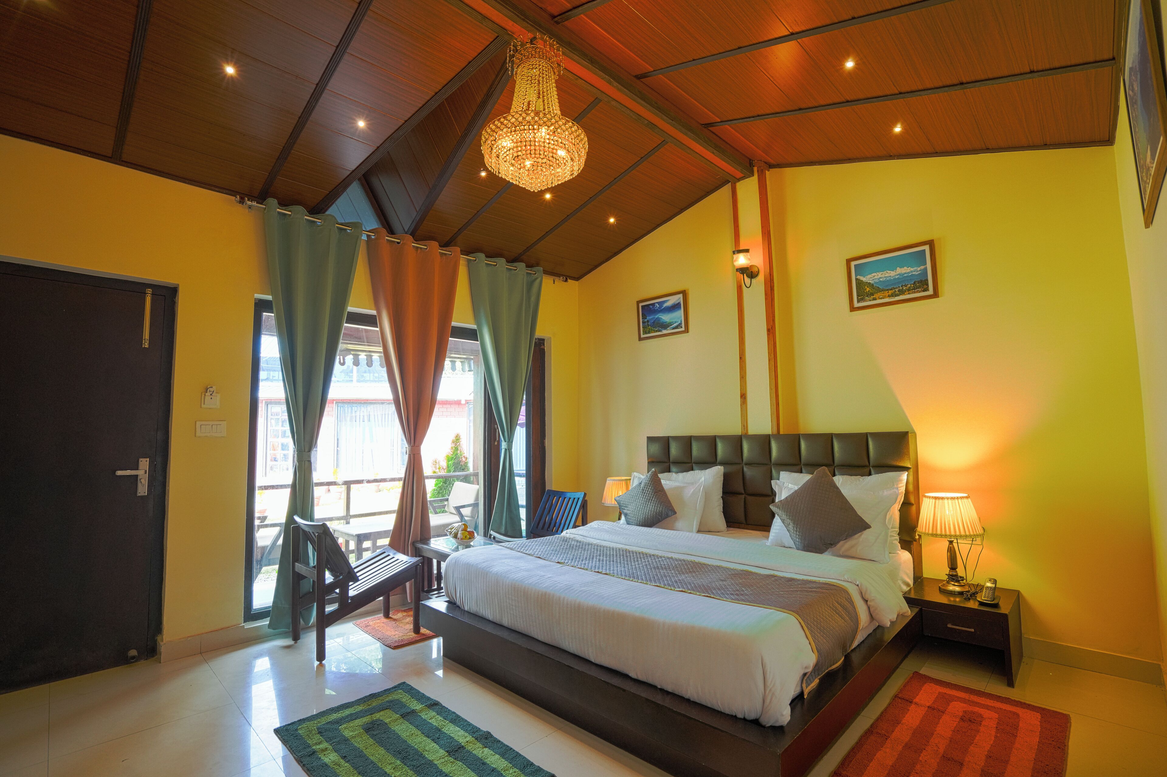 Habitación familiar | Sábanas de algodón egipcio y ropa de cama de alta calidad