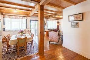 Cottage, 2 Bedrooms | Dining