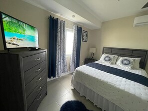 3 Schlafzimmer, Zimmersafe, Schreibtisch, Bügeleisen/Bügelbrett