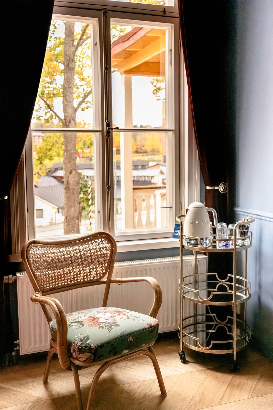 Premium Double Room | Individually decorated, individually furnished, blackout drapes