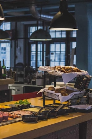 Daily buffet breakfast for a fee