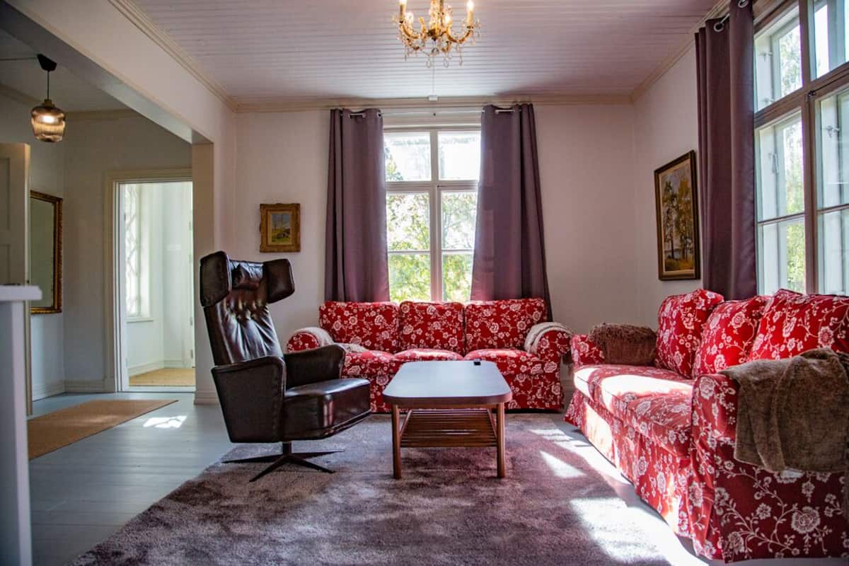 Comfort Quadruple Room | Living area