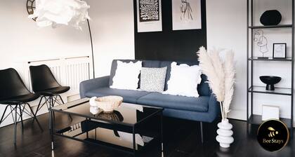 Bee Stays- Northway House
