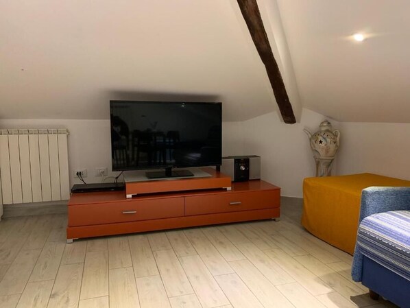 Living area - Eight - Two-room apartment in Alassio (Alassio)