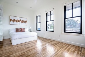 独立别墅, 多张床, 露台, 城市景观 (East Side Modern) | 3 多间卧室、特色装修、特色家居、免费 WiFi