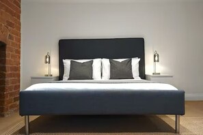 1 chambre, bureau, fer et planche à repasser, Wi-Fi