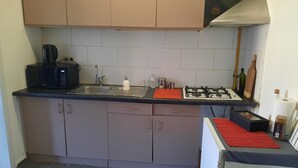 Uklassifisert bilde, 3 av 8, knapp