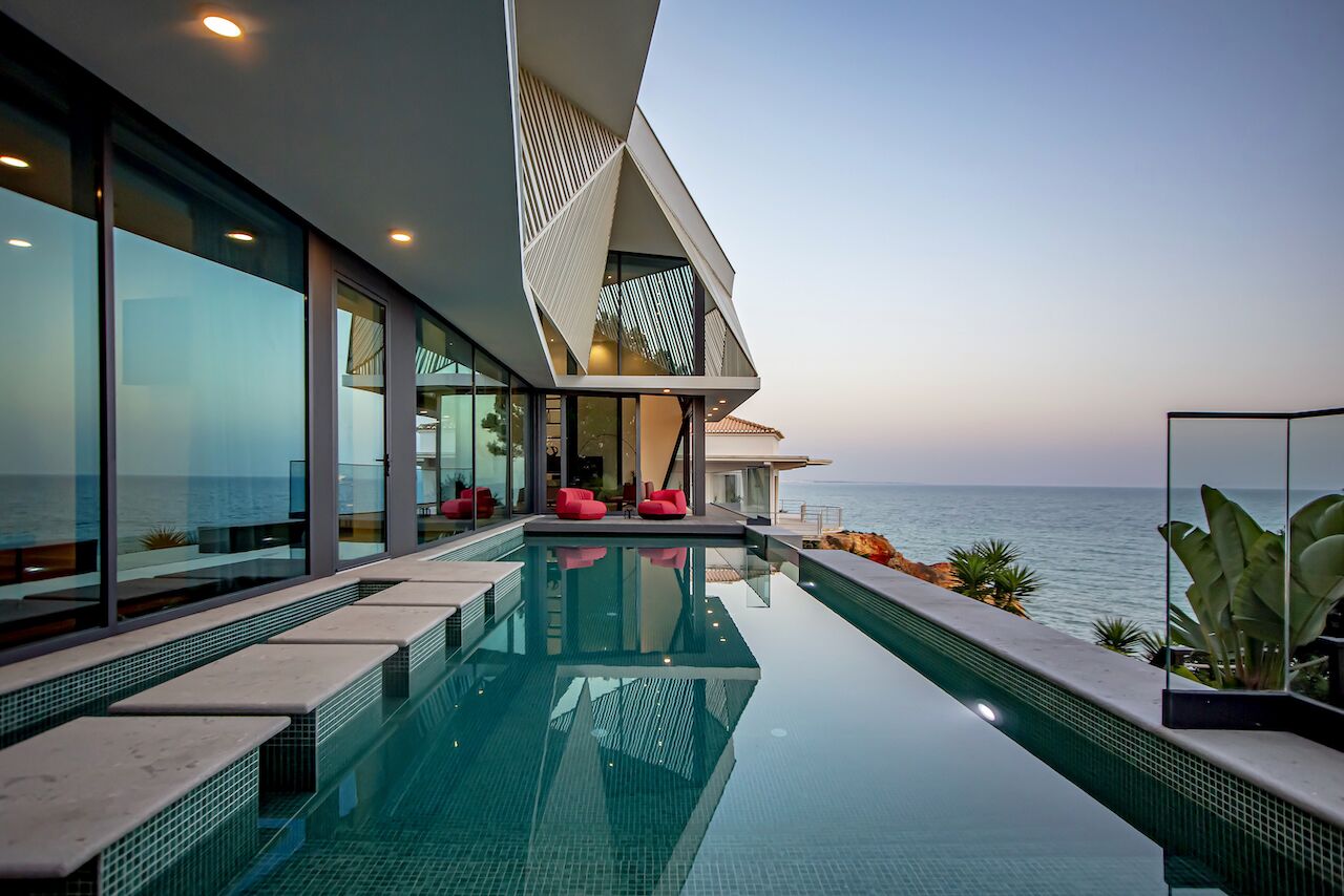 Außenpool, beheizter Pool, Liegestühle