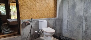 Kamar Double Tradisional | Kamar mandi