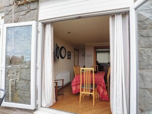 Cottage | Dining