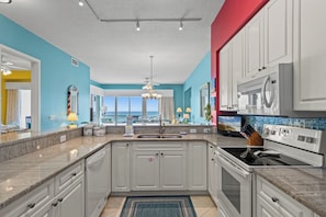 Apartment, Mehrere Betten, Balkon, Meerblick | Eigene Küche | Kühlschrank, Mikrowelle, Ofen, Herdplatte