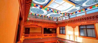 Norbu Serwo Hotel