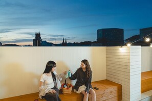Exterior - Sinchon Localfriends Hotel (Seoul)
