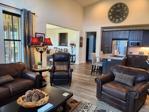 Living area - Snowcreek Resort Vacation Rentals 1336 Timber Creek Road (Mammoth Lakes)