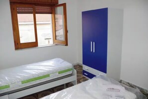 Iron/ironing board, WiFi, bed sheets - Very central apartment in a quiet residential condominium (Scalea)