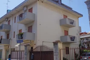 Exterior - Very central apartment in a quiet residential condominium (Scalea)