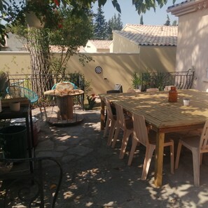 Outdoor dining - Country house with swimming pool (Carpentras)