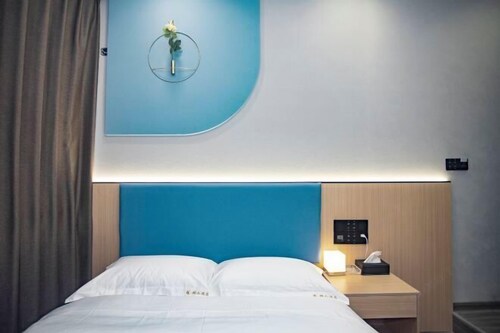 Lian Hotel