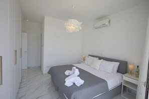 3 bedrooms, in-room safe, iron/ironing board, travel crib - Villa Noa, Luxury 3BDR Protaras Villa with Pool, Close to Fig Tree Bay Beach (Protaras)