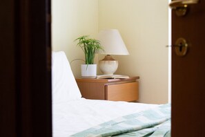 2 Schlafzimmer, Bügeleisen/Bügelbrett, Bettwäsche