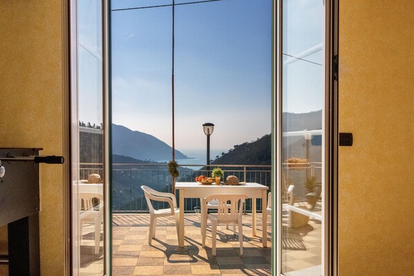 Outdoor dining - VILLA LE MACINE-Affitti Brevi Italia (Recco)