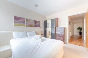 Departamento básico, varias camas | 3 habitaciones y ropa de cama 