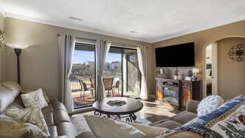 Condo, Multiple Beds, Fireplace, Golf View (Twedt's Retreat) | Living area | 42-inch flat-screen TV with digital channels