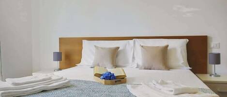 2 makuuhuonetta, silitysrauta/-lauta, Wi-Fi, vuodevaatteet