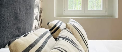 2 dormitorios, tabla de planchar con plancha, wifi y ropa de cama